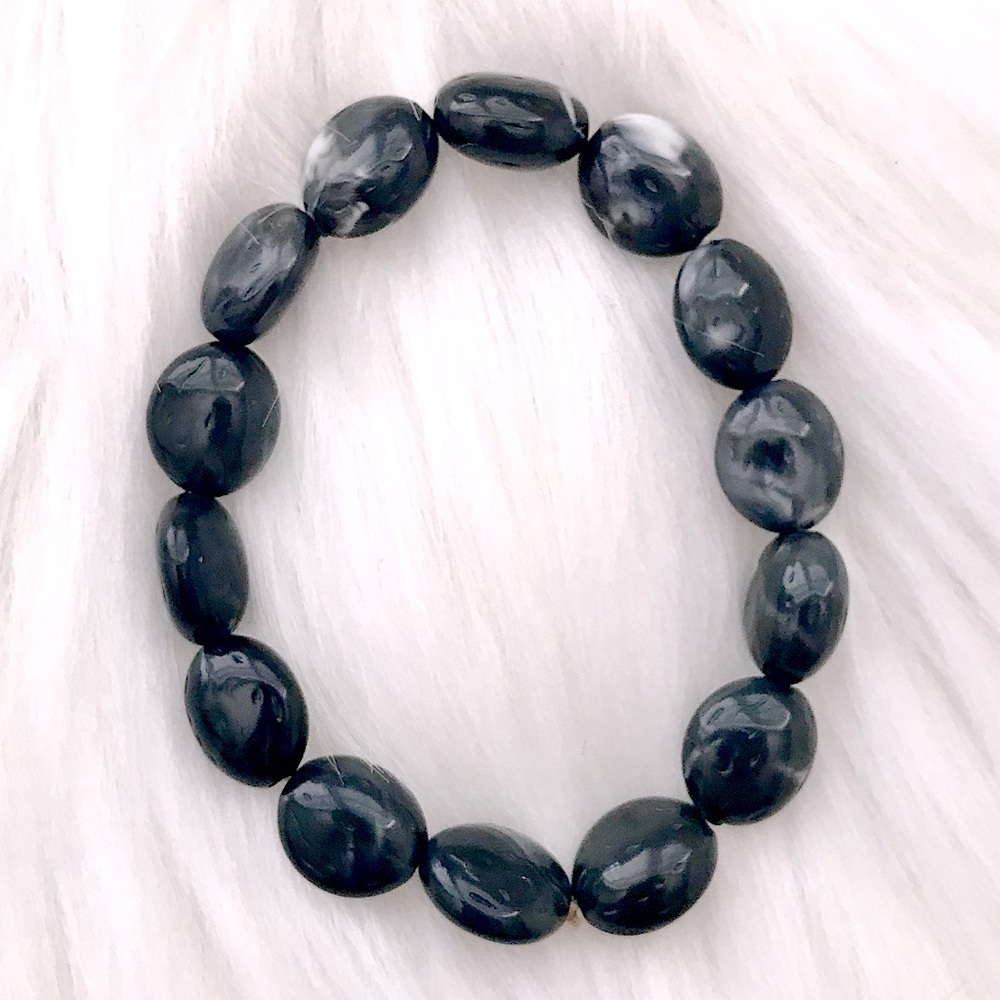 💚10/$10💚GUC Black Chunky Beaded Bracelet